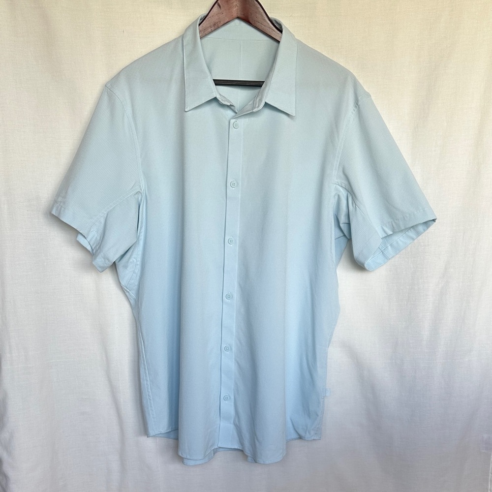 Lululemon Men’s Airing Easy Camp Commission Ripstop Light Blue Button Up Shirt